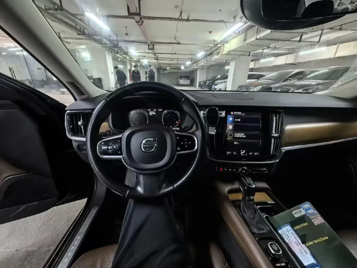 2019 Mercedes-Benz E Class 1.5T 184HP L4 9AT,autocango,china used car exporter,china ev exporter,chinese used car exporter,chinese used ev exporter