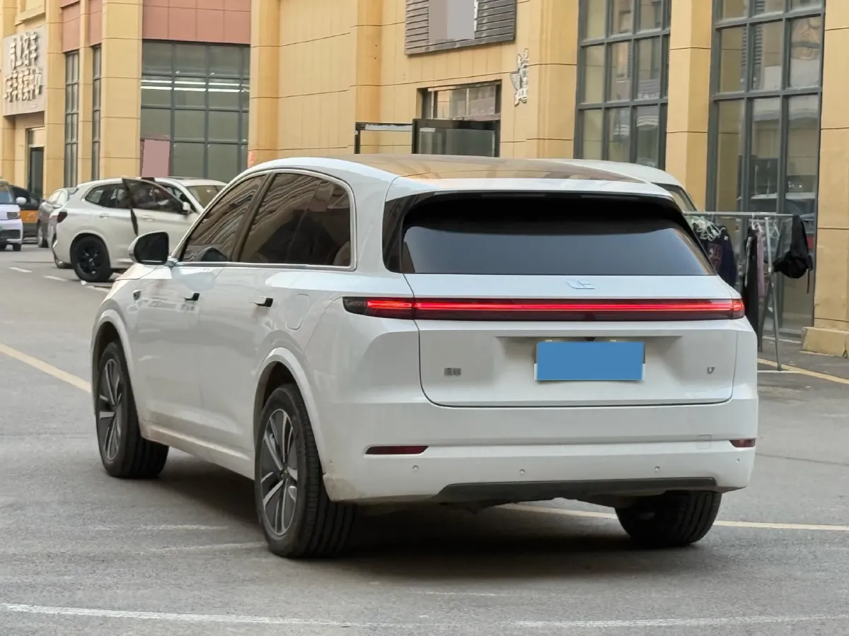2024 Li L7 Range Extended 154HP REEV 42.8KWH,autocango,china used car exporter,china ev exporter,chinese used car exporter,chinese used ev exporter