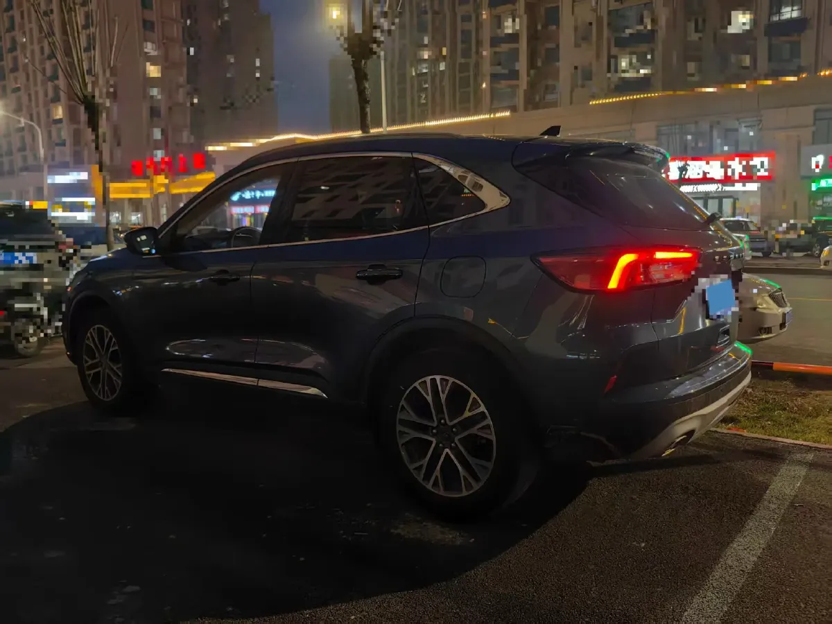 2020 Ford Escape 2.0T 248HP L4 8AT,autocango,china used car exporter,china ev exporter,chinese used car exporter,chinese used ev exporter