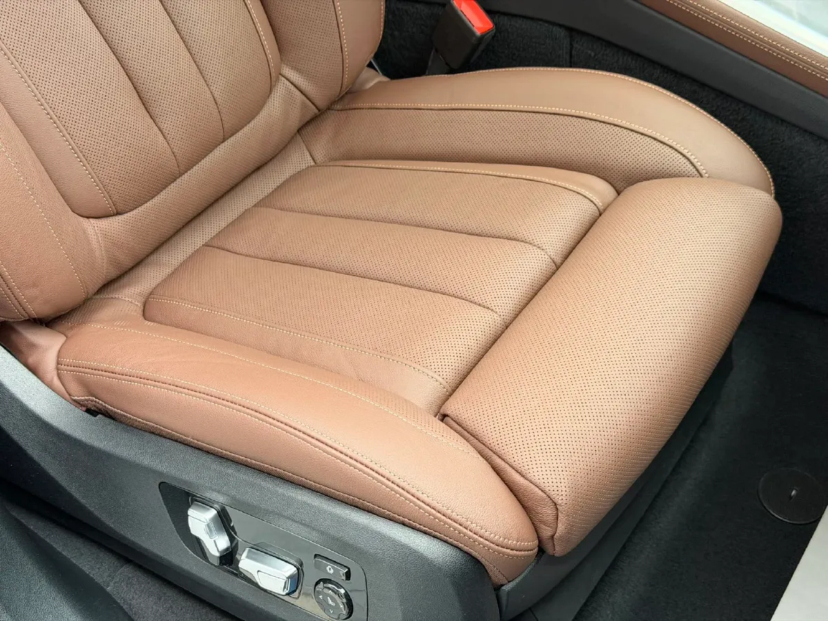 2020 BMW X5 3.0T 340HP L6 8AT,autocango,china used car exporter,china ev exporter,chinese used car exporter,chinese used ev exporter