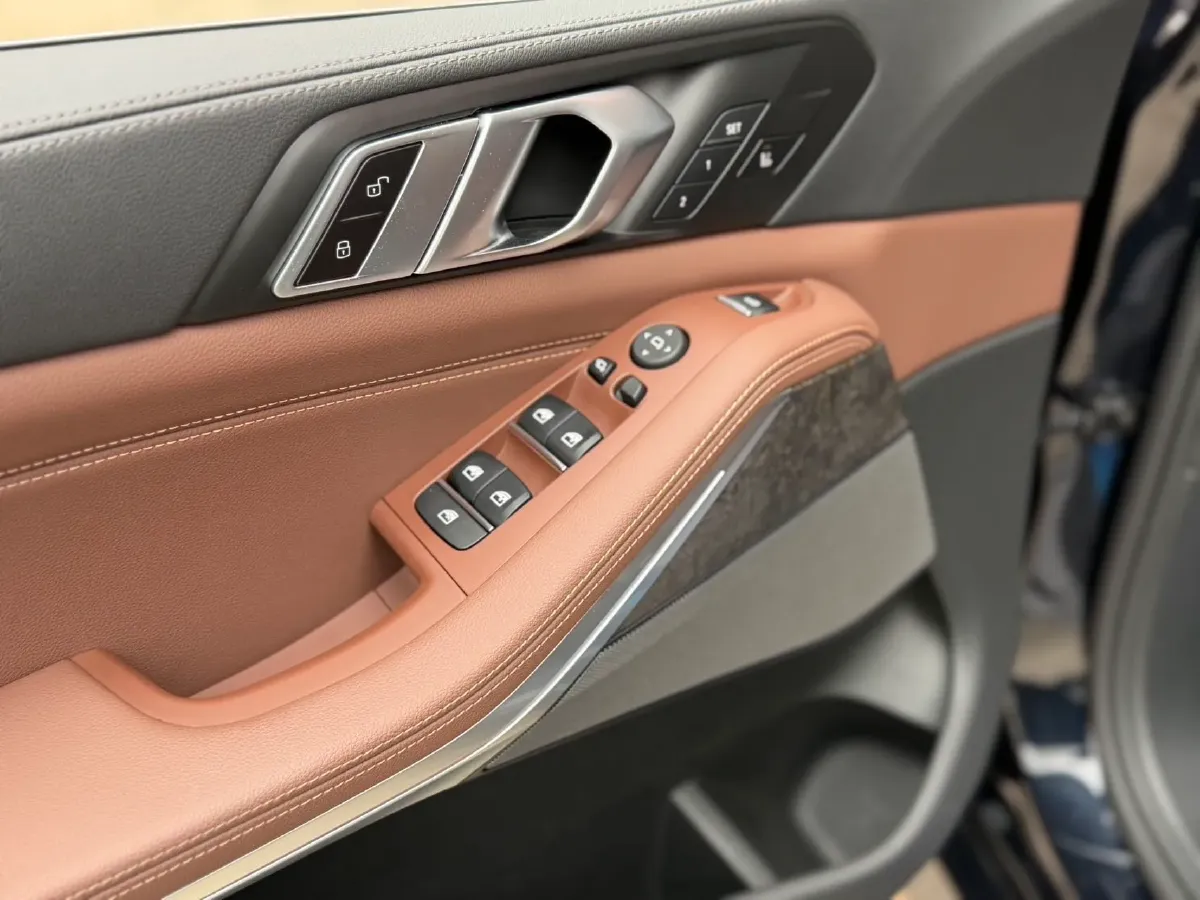 2020 BMW X5 3.0T 340HP L6 8AT,autocango,china used car exporter,china ev exporter,chinese used car exporter,chinese used ev exporter