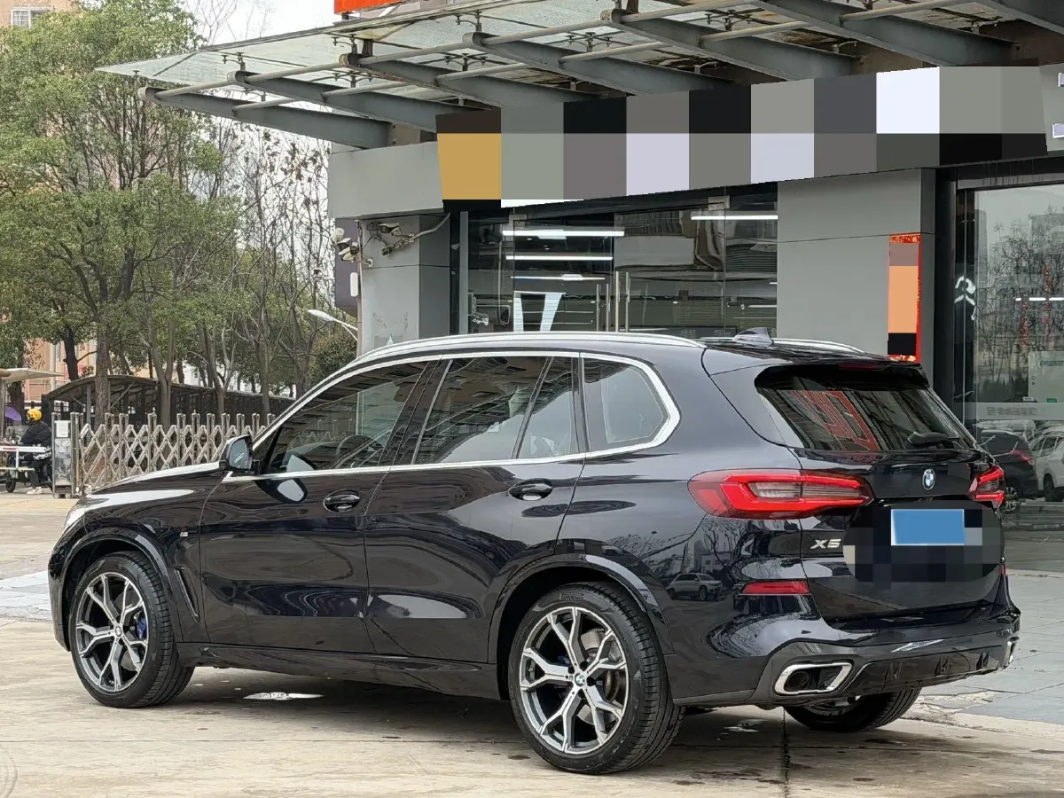 2020 BMW X5 3.0T 340HP L6 8AT,autocango,china used car exporter,china ev exporter,chinese used car exporter,chinese used ev exporter