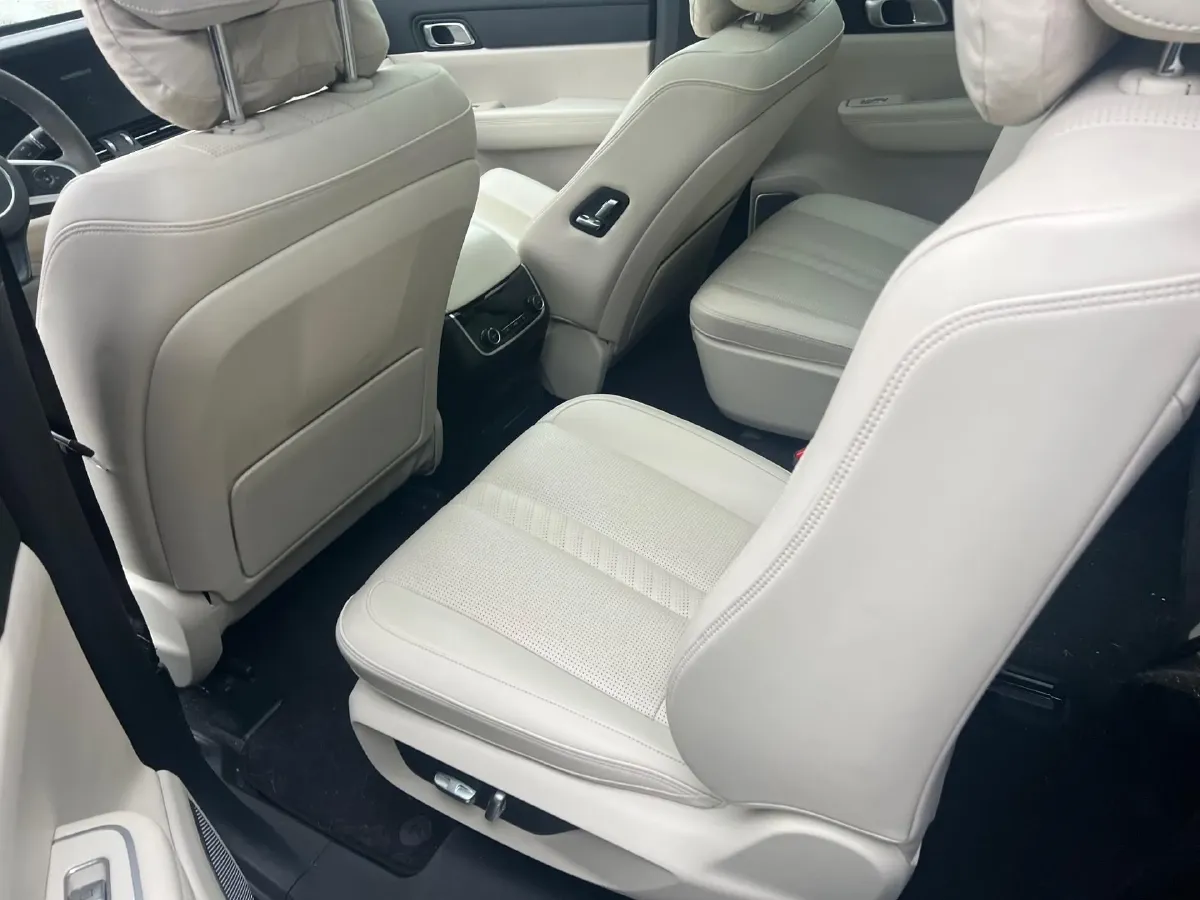 2020 Li ONE Range Extended 131HP REEV 40.5KWH,autocango,china used car exporter,china ev exporter,chinese used car exporter,chinese used ev exporter