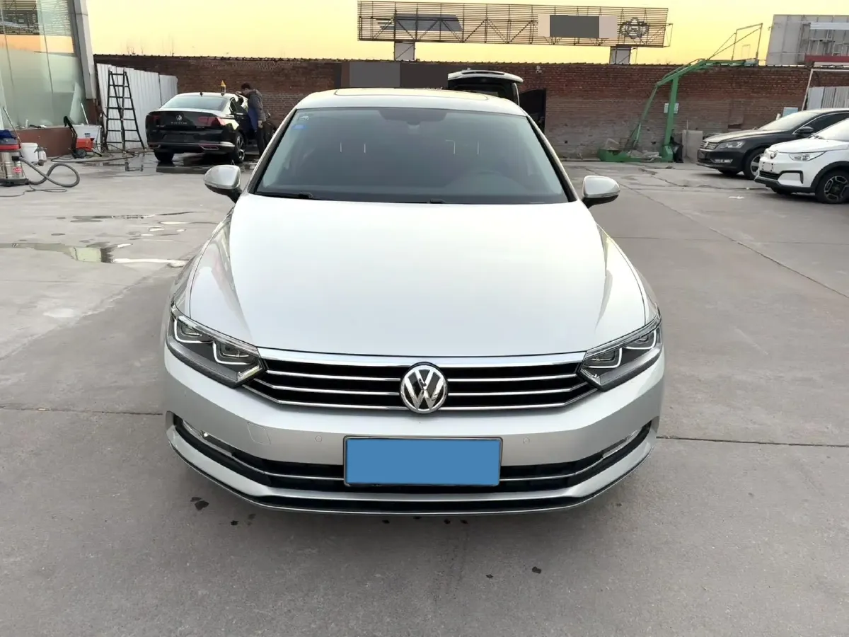 2019 Volkswagen Magotan 2.0T 186HP L4 7DCT,autocango,china used car exporter,china ev exporter,chinese used car exporter,chinese used ev exporter