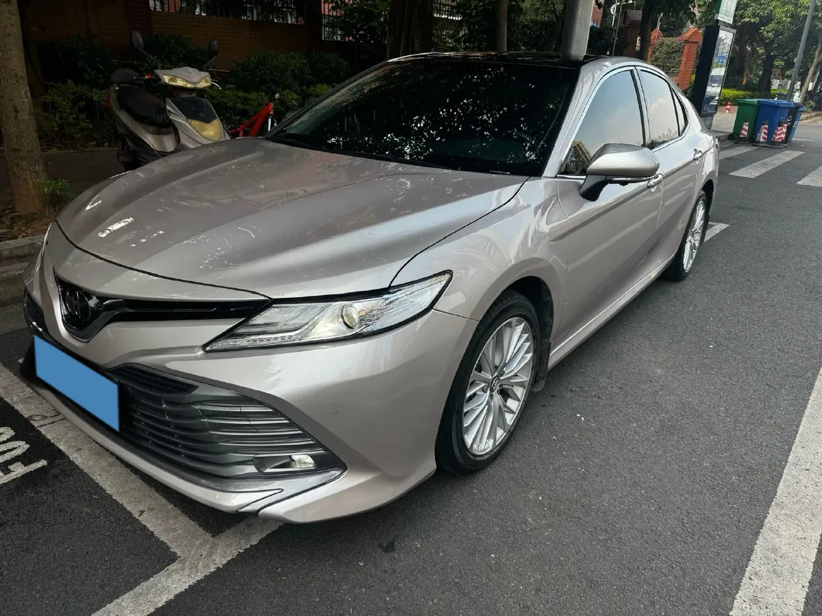 2019 Toyota Camry 2.5L 209HP L4 8AT,autocango,china used car exporter,china ev exporter,chinese used car exporter,chinese used ev exporter