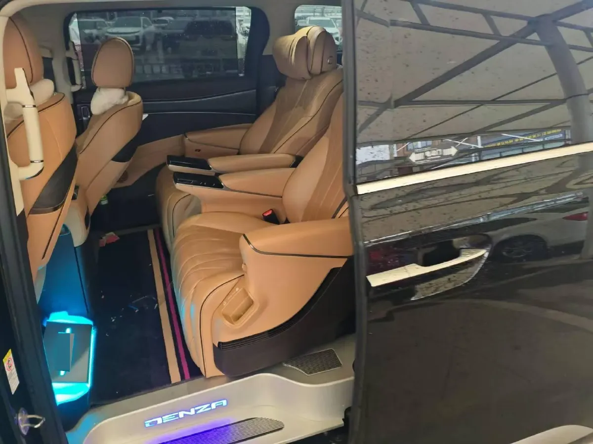 2024 Denza D9 1.5T 139HP L4 E-CVT PHEV 40KWH,autocango,china used car exporter,china ev exporter,chinese used car exporter,chinese used ev exporter