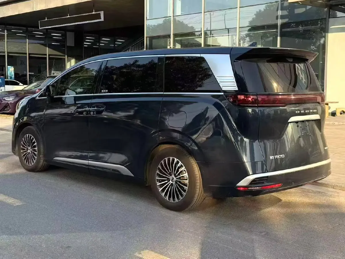 2024 Denza D9 1.5T 139HP L4 E-CVT PHEV 40KWH,autocango,china used car exporter,china ev exporter,chinese used car exporter,chinese used ev exporter