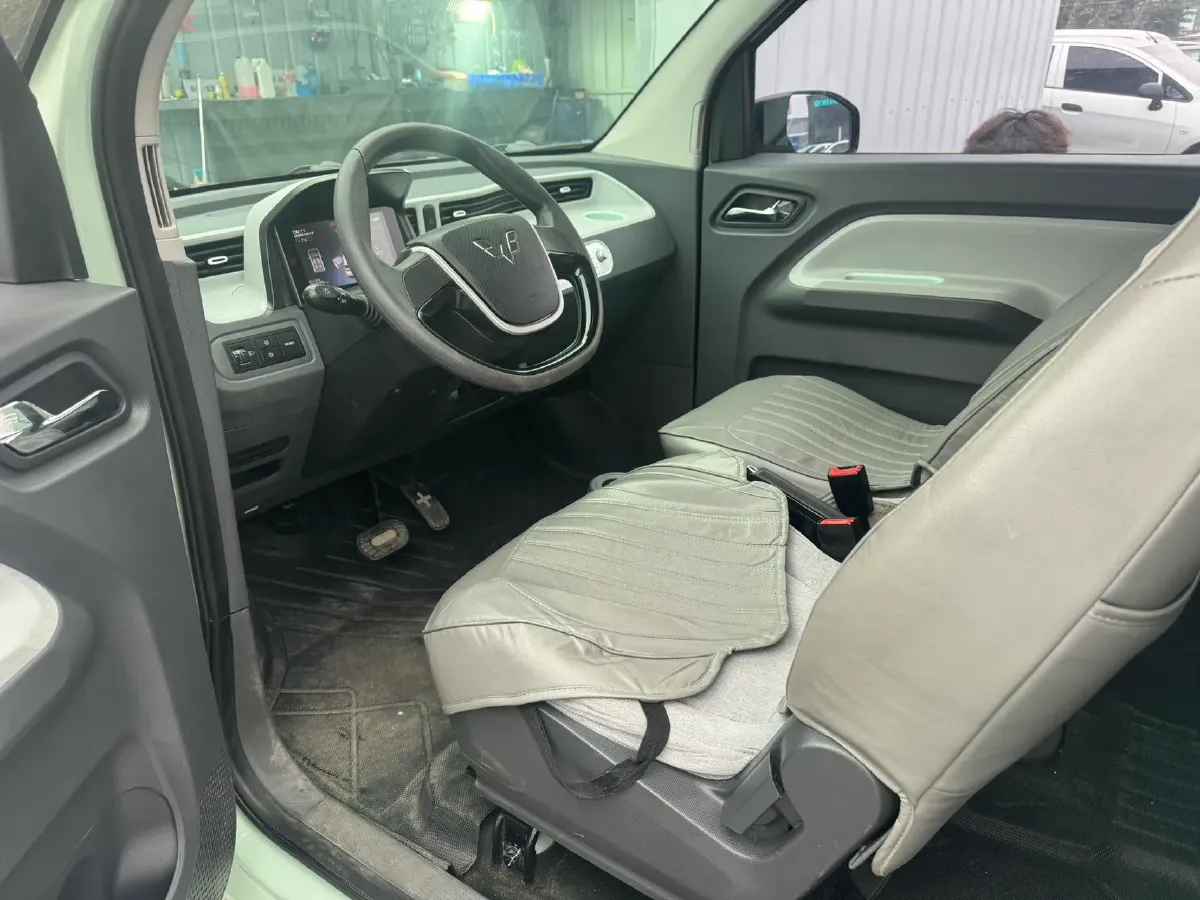 2021 WuLing HongGuang MINI EV BEV 9.3KWH,autocango,china used car exporter,china ev exporter,chinese used car exporter,chinese used ev exporter
