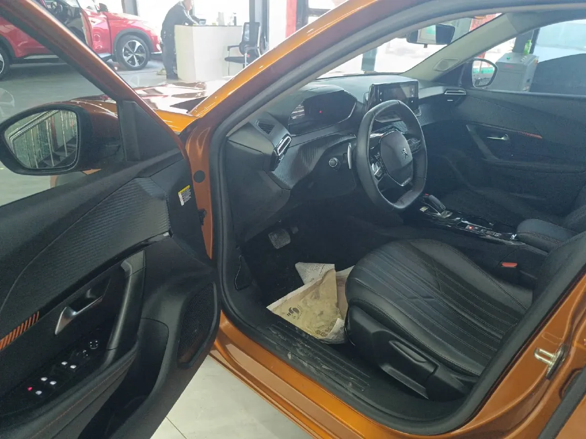 2022 Peugeot 2008 1.2T 136HP L3 6DCT,autocango,china used car exporter,china ev exporter,chinese used car exporter,chinese used ev exporter