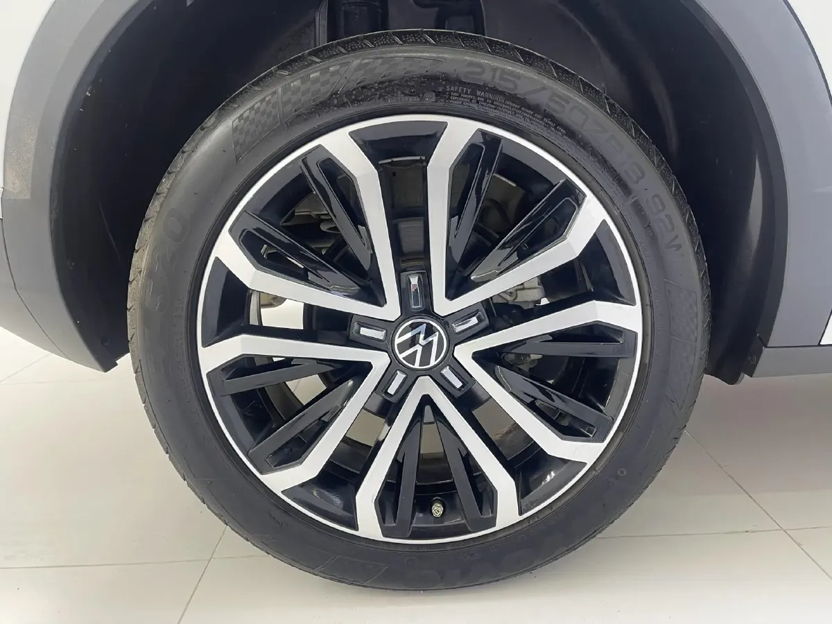 2022 Volkswagen T-Roc 1.4T 150HP L4 7DCT,autocango,china used car exporter,china ev exporter,chinese used car exporter,chinese used ev exporter