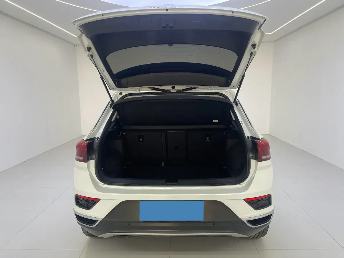 2022 Volkswagen T-Roc 1.4T 150HP L4 7DCT,autocango,china used car exporter,china ev exporter,chinese used car exporter,chinese used ev exporter