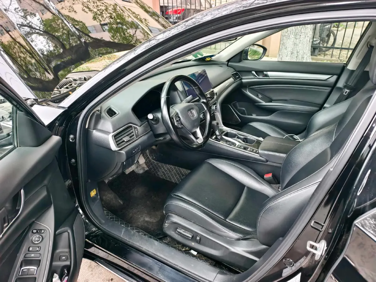 2022 Honda Accord 1.5T 194HP L4 CVT,autocango,china used car exporter,china ev exporter,chinese used car exporter,chinese used ev exporter