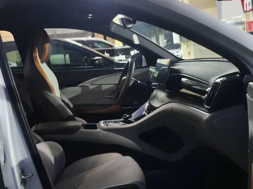 2022 Geely JiaJi 1.5T 177HP L3 7DCT PHEV 15.5KWH,autocango,china used car exporter,china ev exporter,chinese used car exporter,chinese used ev exporter