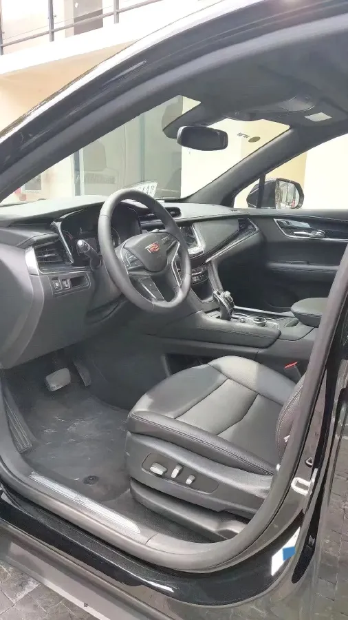 2021 Cadillac XT5 2.0T 237HP L4 9AT,autocango,china used car exporter,china ev exporter,chinese used car exporter,chinese used ev exporter