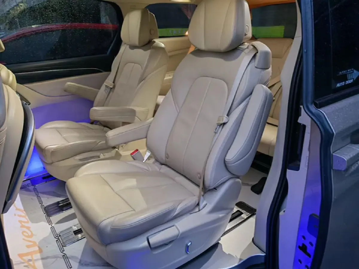 2023 Buick GL8 2.0T 237HP L4 9AT,autocango,china used car exporter,china ev exporter,chinese used car exporter,chinese used ev exporter