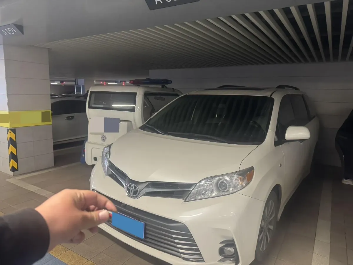 2019 Toyota Avalon 2.0L 178HP L4 CVT,autocango,china used car exporter,china ev exporter,chinese used car exporter,chinese used ev exporter