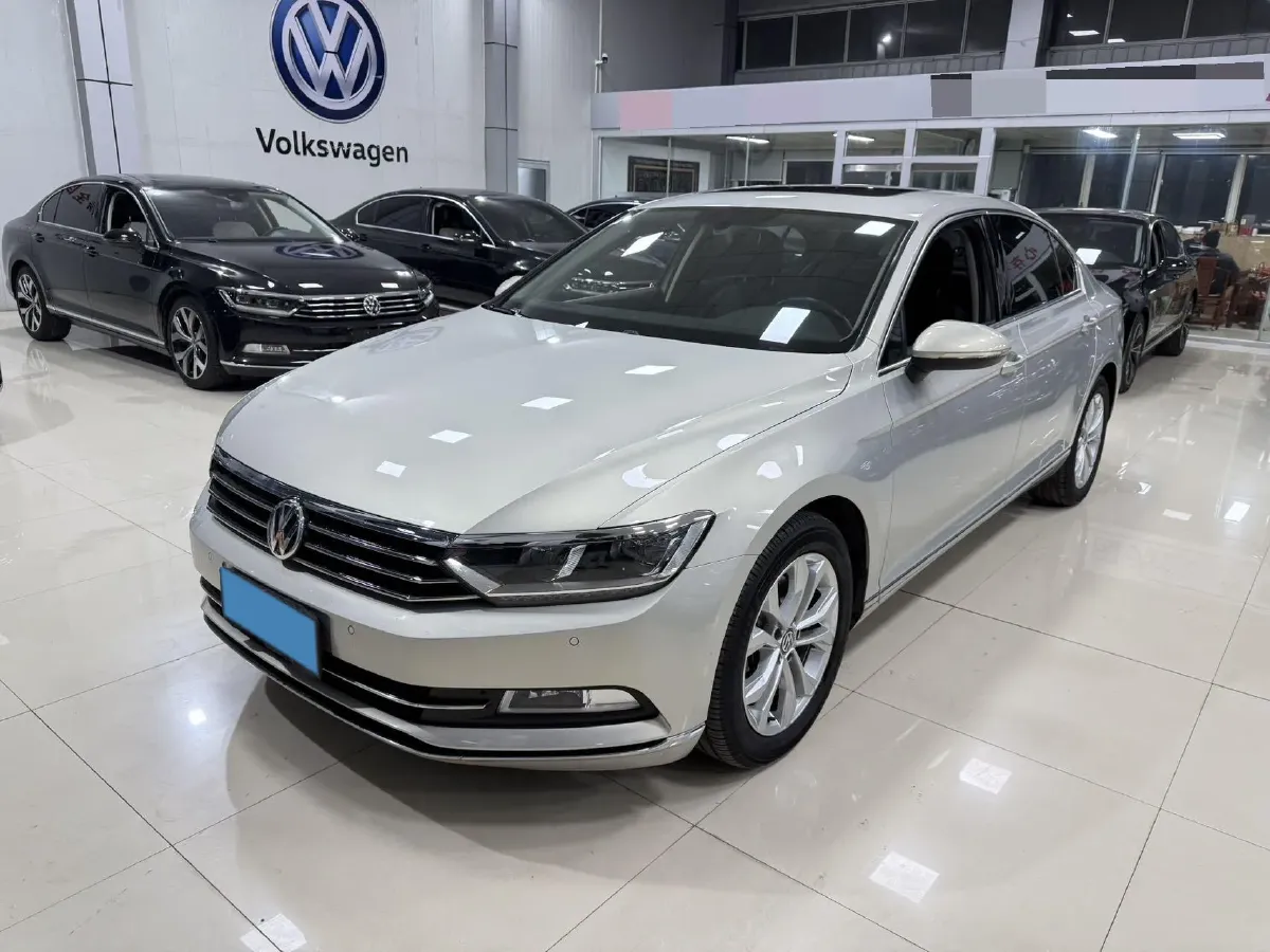 2018 Volkswagen Magotan 1.8T 180HP L4 7DCT,autocango,china used car exporter,china ev exporter,chinese used car exporter,chinese used ev exporter
