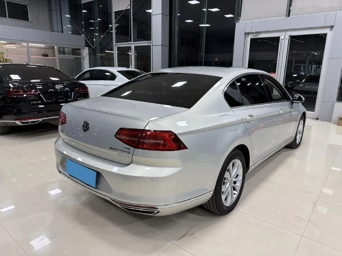 2018 Volkswagen Magotan 1.8T 180HP L4 7DCT,autocango,china used car exporter,china ev exporter,chinese used car exporter,chinese used ev exporter