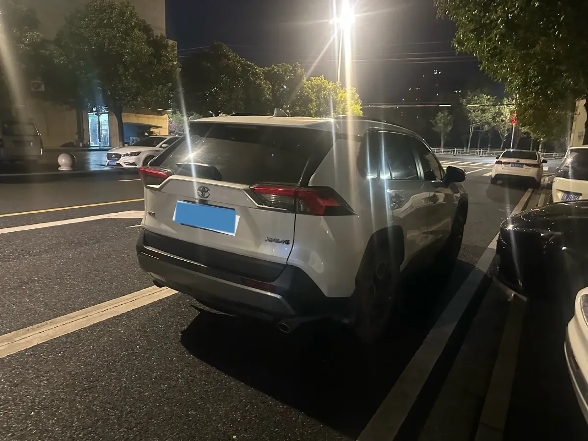 2020 Toyota RAV4 2.0L 171HP L4 CVT,autocango,china used car exporter,china ev exporter,chinese used car exporter,chinese used ev exporter