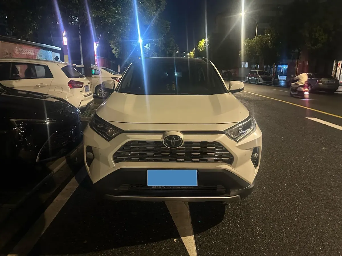 2020 Toyota RAV4 2.0L 171HP L4 CVT,autocango,china used car exporter,china ev exporter,chinese used car exporter,chinese used ev exporter