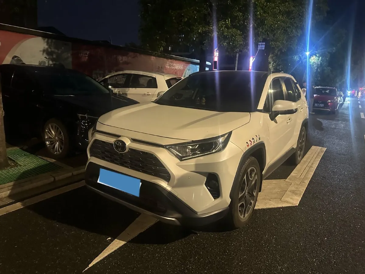2020 Toyota RAV4 2.0L 171HP L4 CVT,autocango,china used car exporter,china ev exporter,chinese used car exporter,chinese used ev exporter
