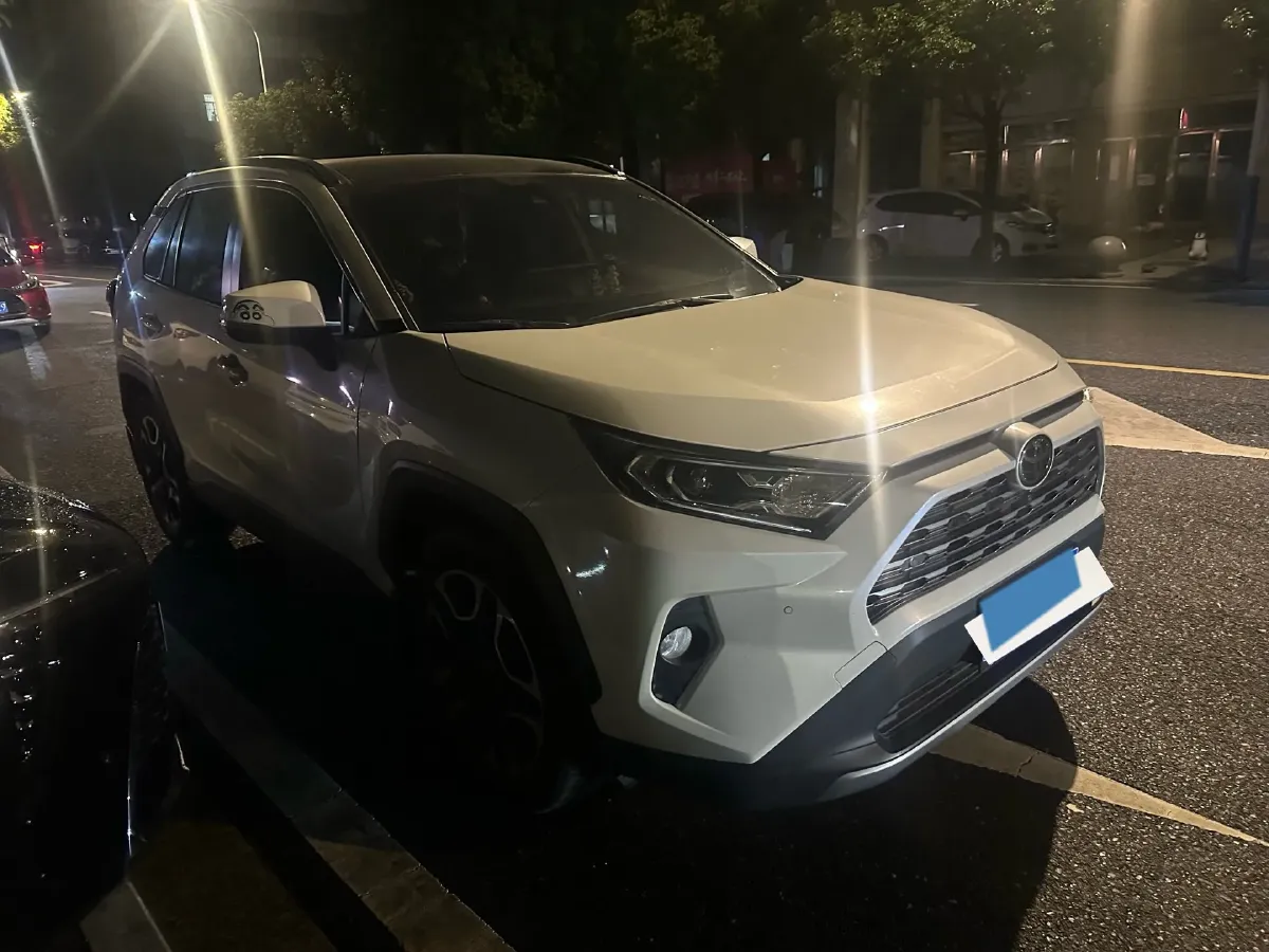2020 Toyota RAV4 2.0L 171HP L4 CVT,autocango,china used car exporter,china ev exporter,chinese used car exporter,chinese used ev exporter