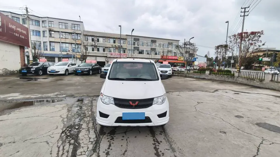 2018 WuLing HongGuang 1.5L 105HP L4 5MT,autocango,china used car exporter,china ev exporter,chinese used car exporter,chinese used ev exporter