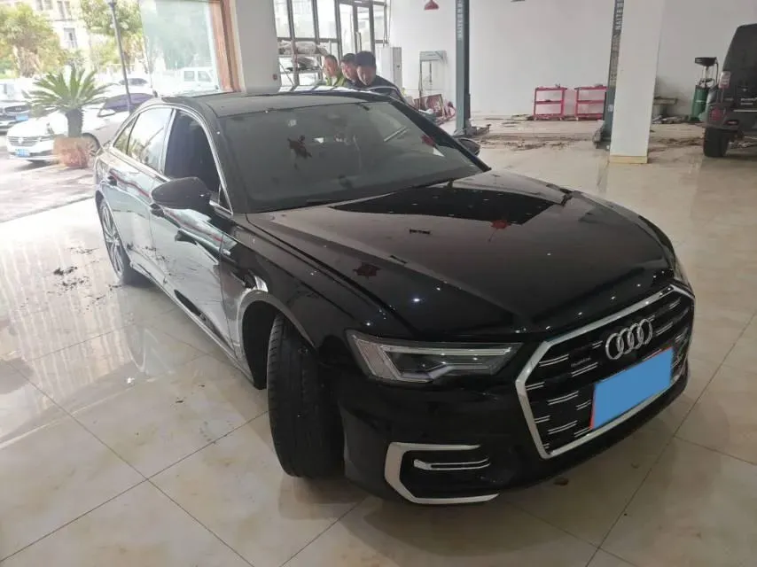 2024 Audi A6L 2.0T 245HP L4 7DCT,autocango,china used car exporter,china ev exporter,chinese used car exporter,chinese used ev exporter