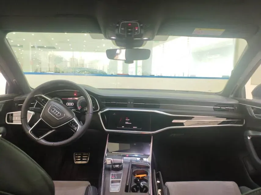 2024 Audi A6L 2.0T 245HP L4 7DCT,autocango,china used car exporter,china ev exporter,chinese used car exporter,chinese used ev exporter