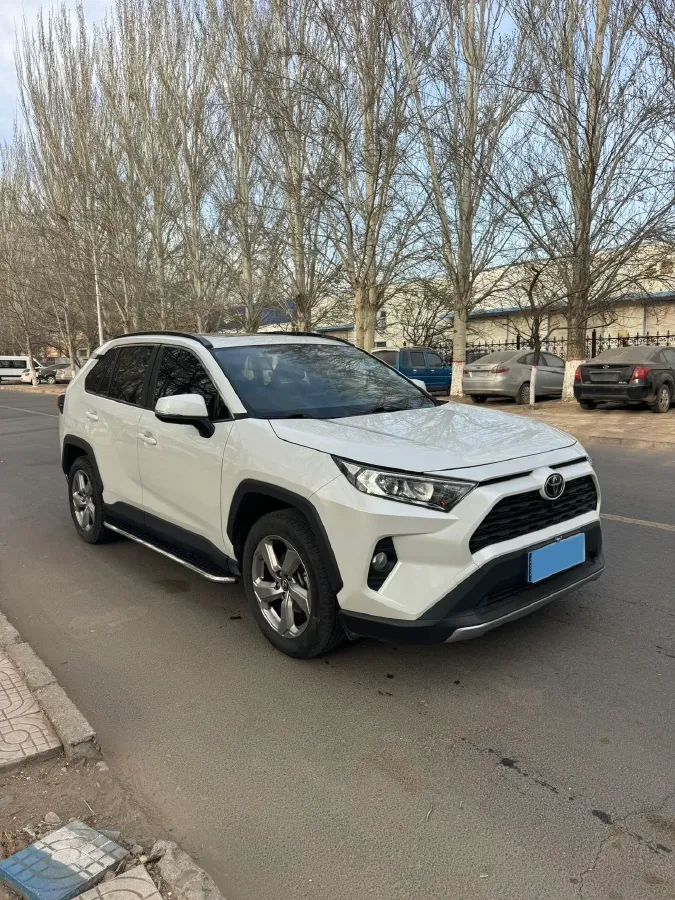 2021 Toyota RAV4 2.0L 171HP L4 CVT,autocango,china used car exporter,china ev exporter,chinese used car exporter,chinese used ev exporter