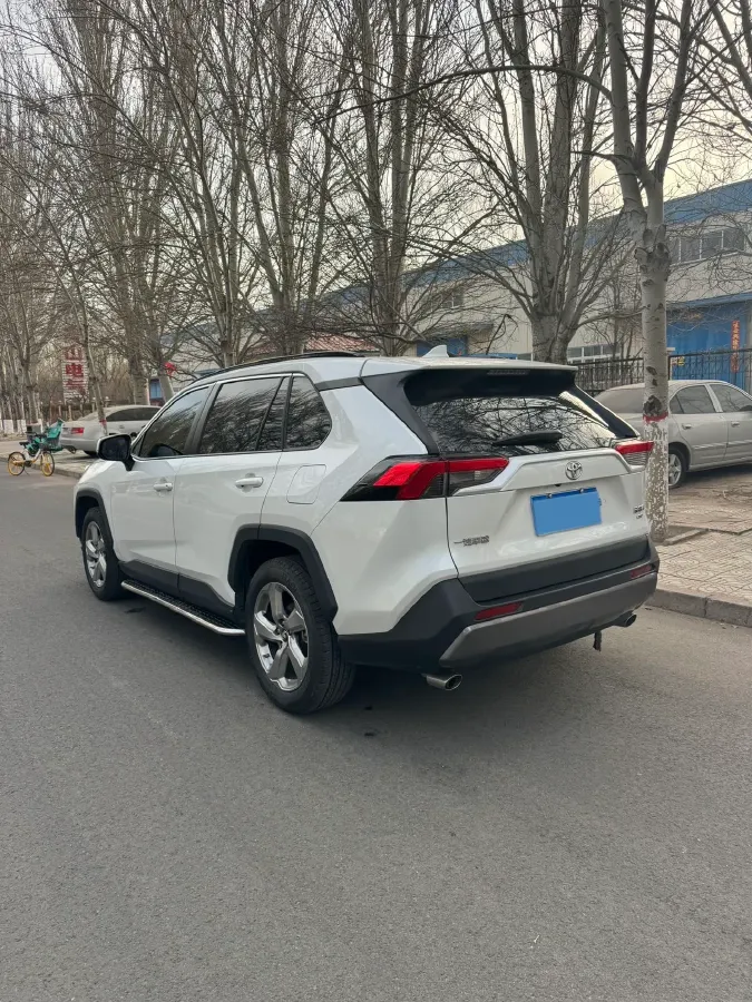 2021 Toyota RAV4 2.0L 171HP L4 CVT,autocango,china used car exporter,china ev exporter,chinese used car exporter,chinese used ev exporter
