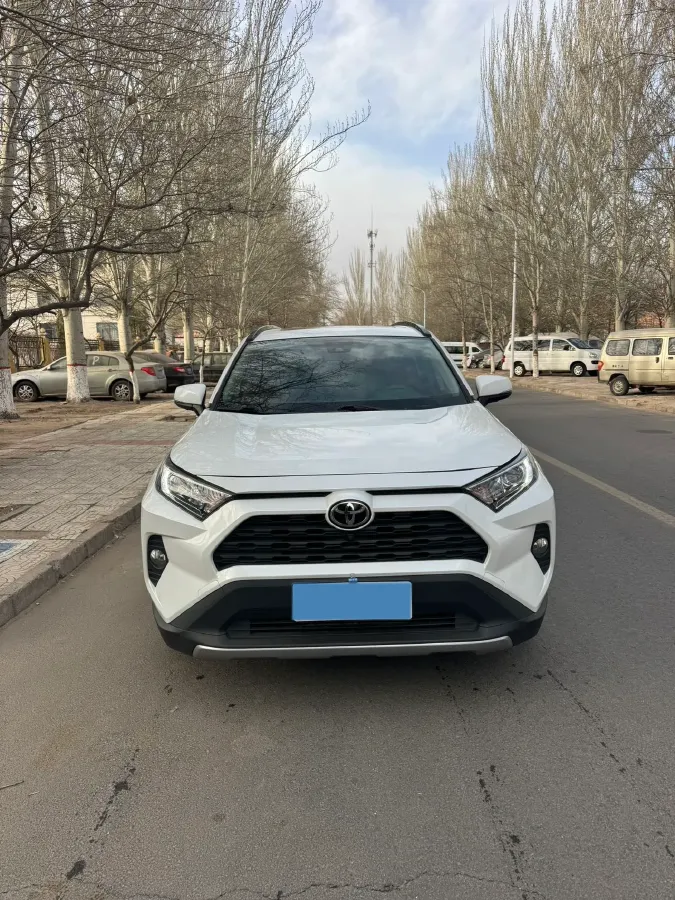 2021 Toyota RAV4 2.0L 171HP L4 CVT,autocango,china used car exporter,china ev exporter,chinese used car exporter,chinese used ev exporter