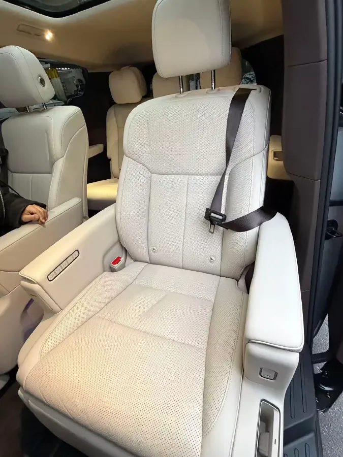 2024 Li MEGA BEV 102.7KWH,autocango,china used car exporter,china ev exporter,chinese used car exporter,chinese used ev exporter