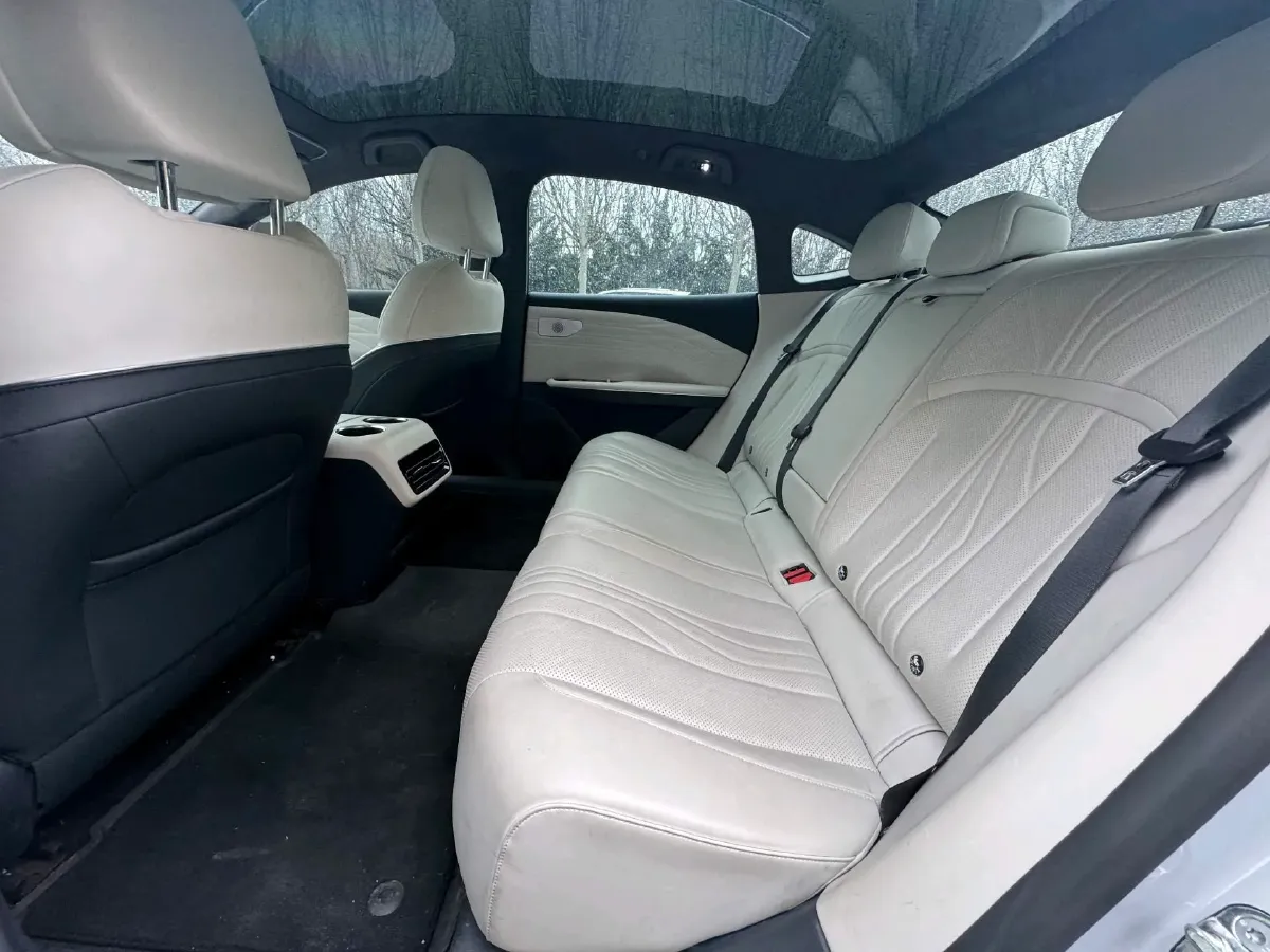 2024 Geely Galaxy E8 BEV 62KWH,autocango,china used car exporter,china ev exporter,chinese used car exporter,chinese used ev exporter