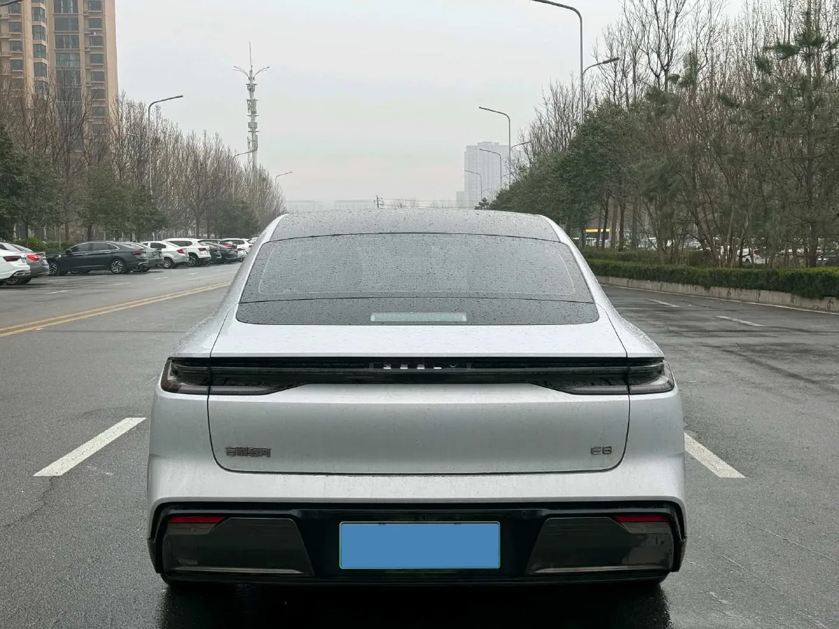 2024 Geely Galaxy E8 BEV 62KWH,autocango,china used car exporter,china ev exporter,chinese used car exporter,chinese used ev exporter