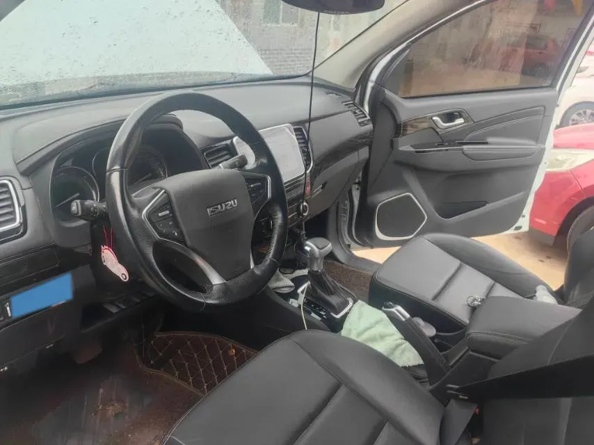 2020 Mitsubishi Outlander 2.4L 192HP L4 CVT,autocango,china used car exporter,china ev exporter,chinese used car exporter,chinese used ev exporter