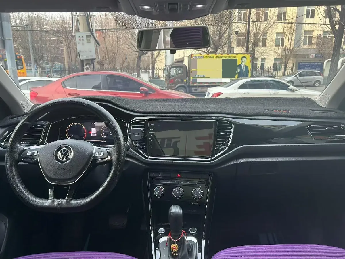 2021 Volkswagen T-Roc 1.4T 150HP L4 7DCT,autocango,china used car exporter,china ev exporter,chinese used car exporter,chinese used ev exporter