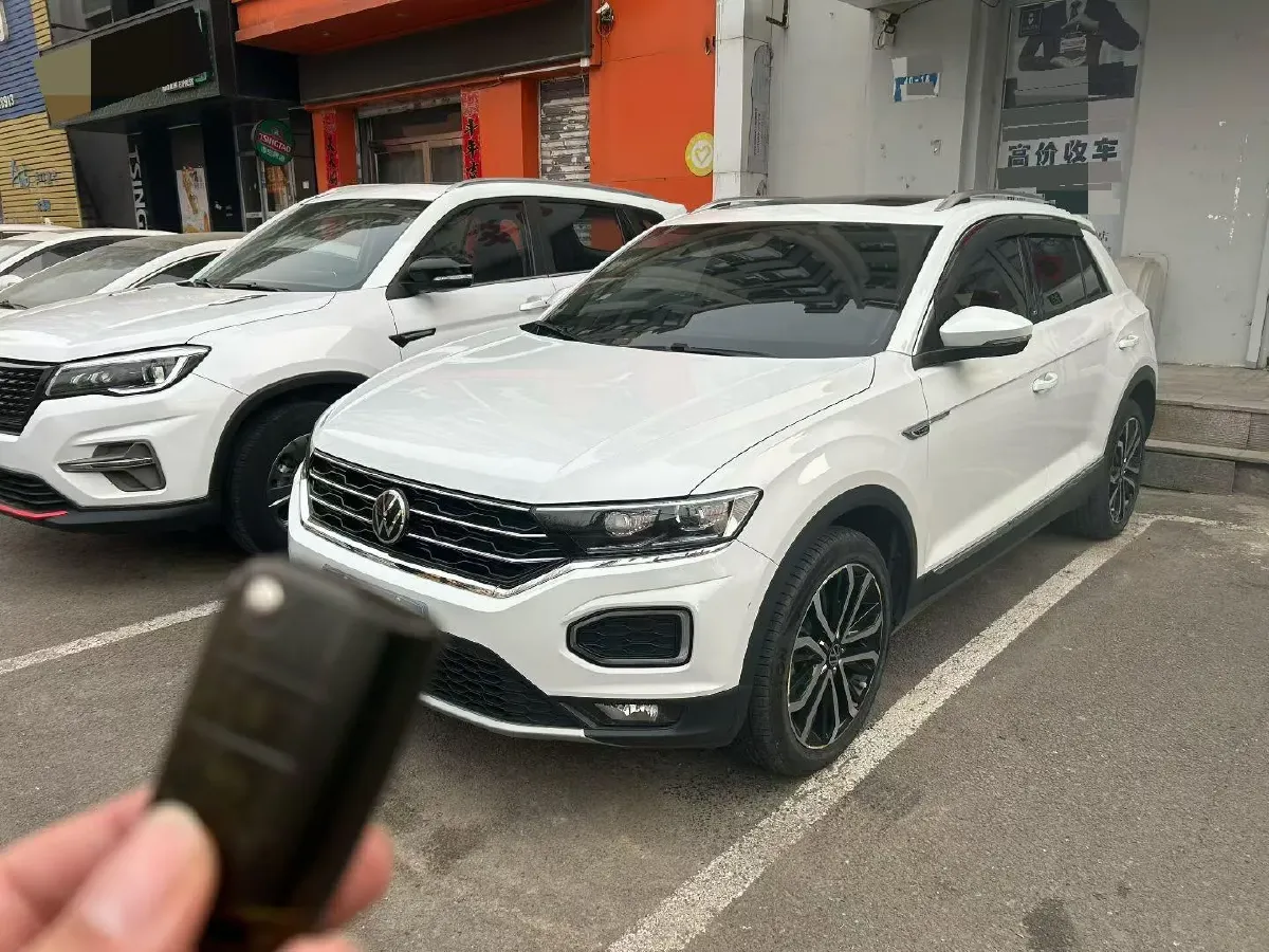 2021 Volkswagen T-Roc 1.4T 150HP L4 7DCT,autocango,china used car exporter,china ev exporter,chinese used car exporter,chinese used ev exporter