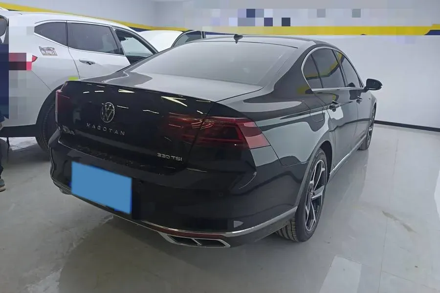 2023 Volkswagen Magotan 2.0T 186HP L4 7DCT,autocango,china used car exporter,china ev exporter,chinese used car exporter,chinese used ev exporter