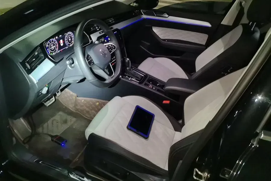 2023 Volkswagen Magotan 2.0T 186HP L4 7DCT,autocango,china used car exporter,china ev exporter,chinese used car exporter,chinese used ev exporter