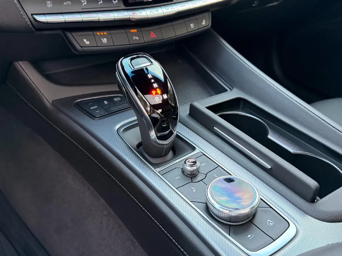 2022 Cadillac CT5 2.0T 237HP L4 10AT,autocango,china used car exporter,china ev exporter,chinese used car exporter,chinese used ev exporter