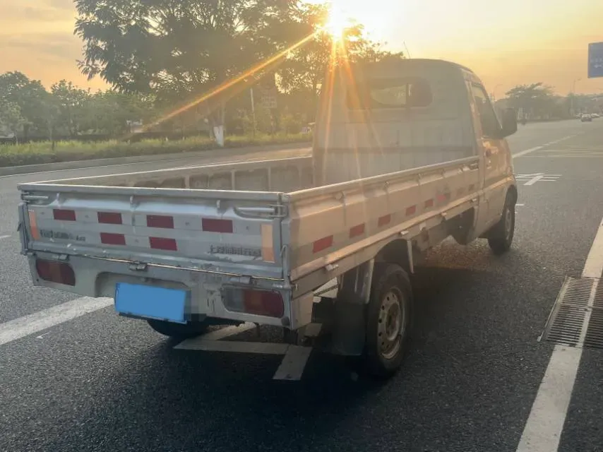 2020 WuLing RongGuang Mini Truck 1.5L 99HP L4 5MT,autocango,china used car exporter,china ev exporter,chinese used car exporter,chinese used ev exporter