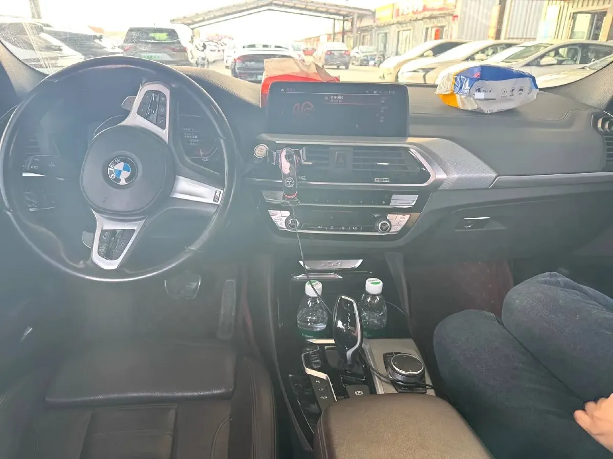 2020 BMW X4 2.0T 252HP L4 8AT,autocango,china used car exporter,china ev exporter,chinese used car exporter,chinese used ev exporter