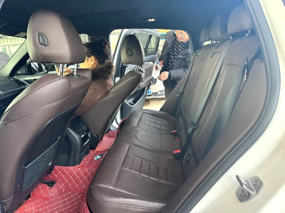 2020 BMW X4 2.0T 252HP L4 8AT,autocango,china used car exporter,china ev exporter,chinese used car exporter,chinese used ev exporter