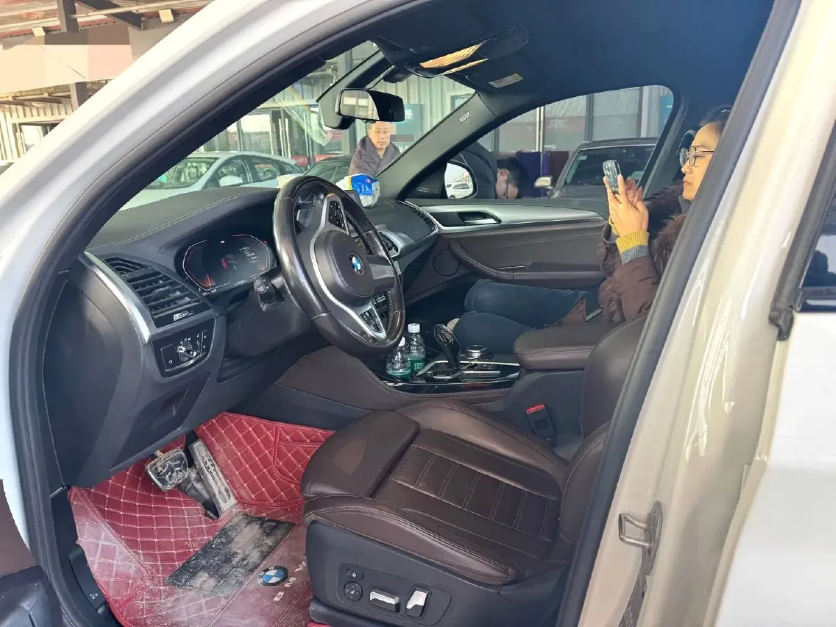 2020 BMW X4 2.0T 252HP L4 8AT,autocango,china used car exporter,china ev exporter,chinese used car exporter,chinese used ev exporter