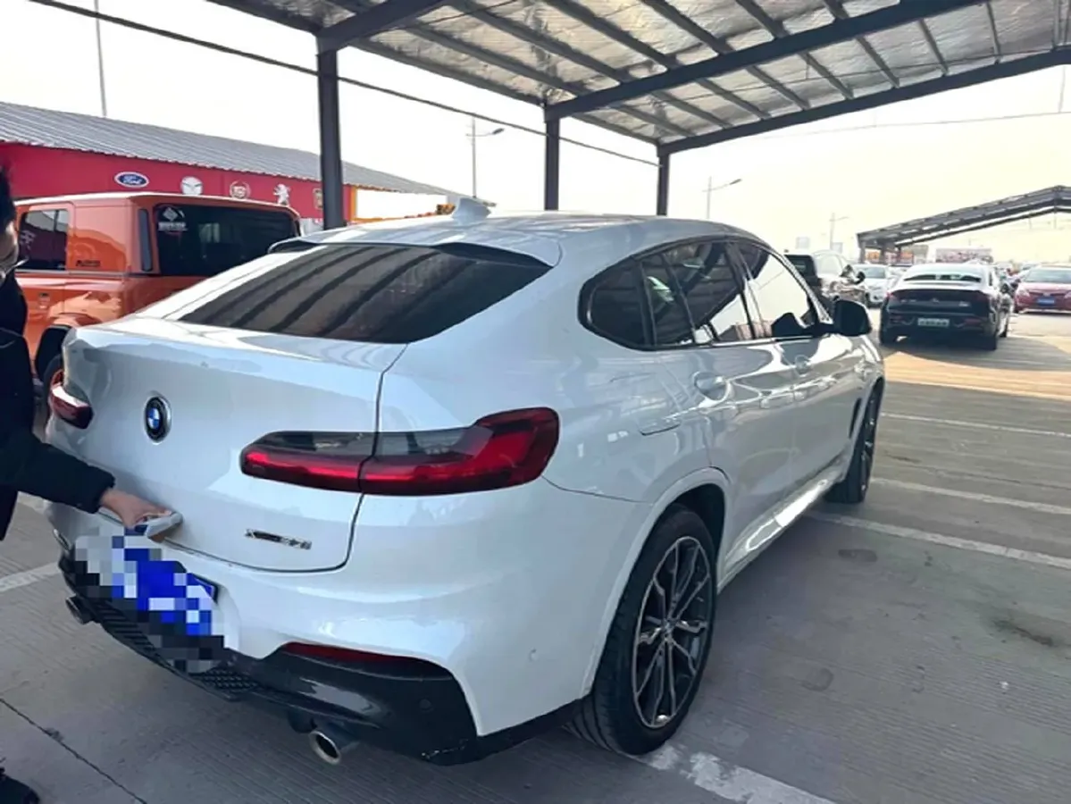 2020 BMW X4 2.0T 252HP L4 8AT,autocango,china used car exporter,china ev exporter,chinese used car exporter,chinese used ev exporter