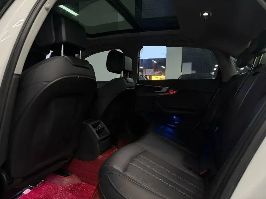 2020 Audi A4L 2.0T 150HP L4 7DCT,autocango,china used car exporter,china ev exporter,chinese used car exporter,chinese used ev exporter