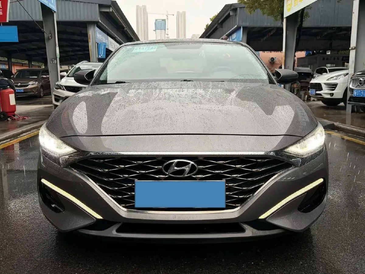 2019 Hyundai La Festa 1.6T 204HP L4 7DCT,autocango,china used car exporter,china ev exporter,chinese used car exporter,chinese used ev exporter