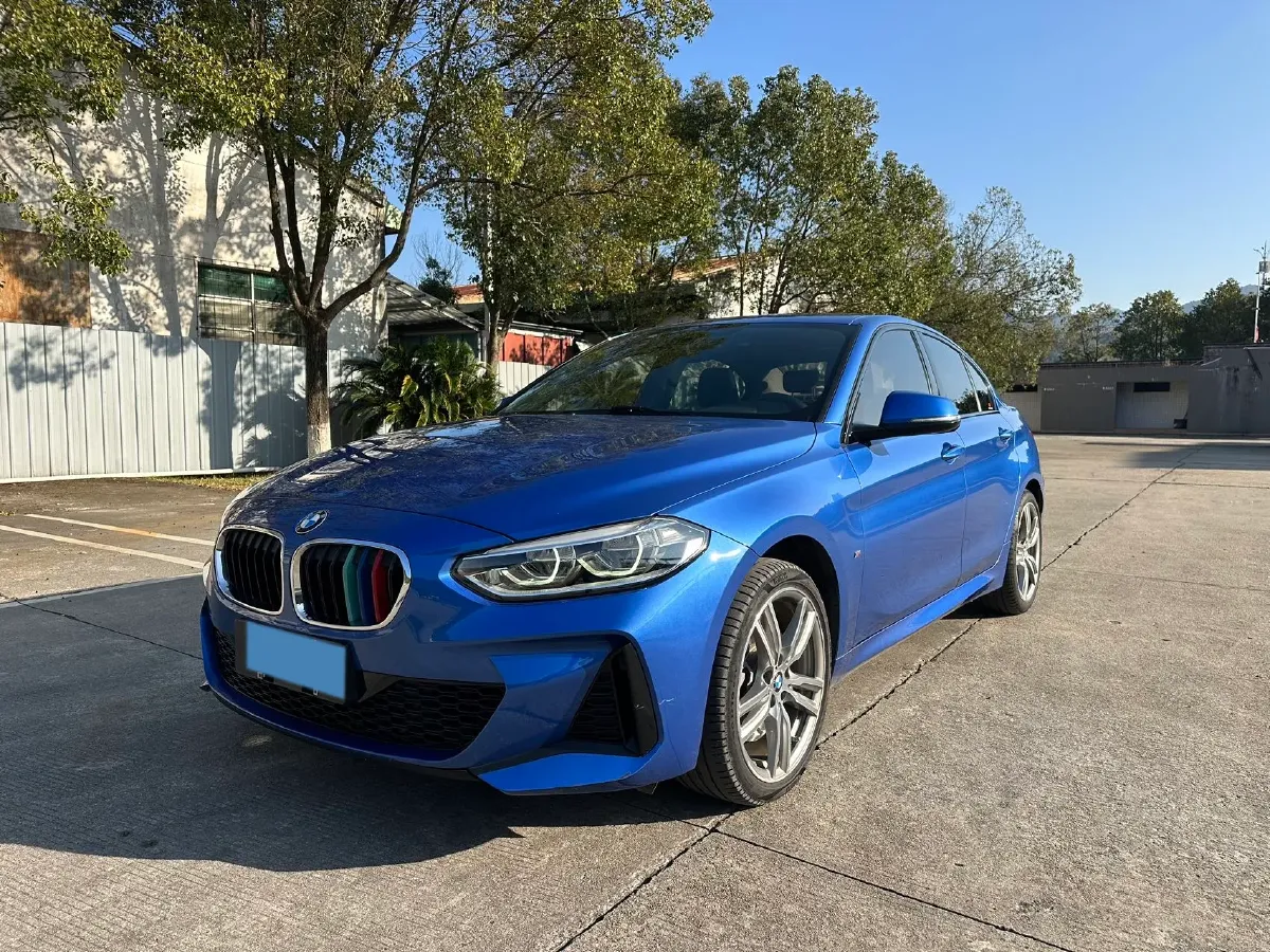 2020 BMW 1 Series 2.0T 192HP L4 7DCT,autocango,china used car exporter,china ev exporter,chinese used car exporter,chinese used ev exporter