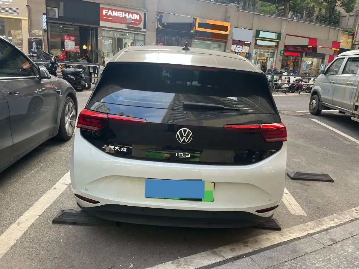 2023 Volkswagen ID.3 BEV 52.8KWH,autocango,china used car exporter,china ev exporter,chinese used car exporter,chinese used ev exporter